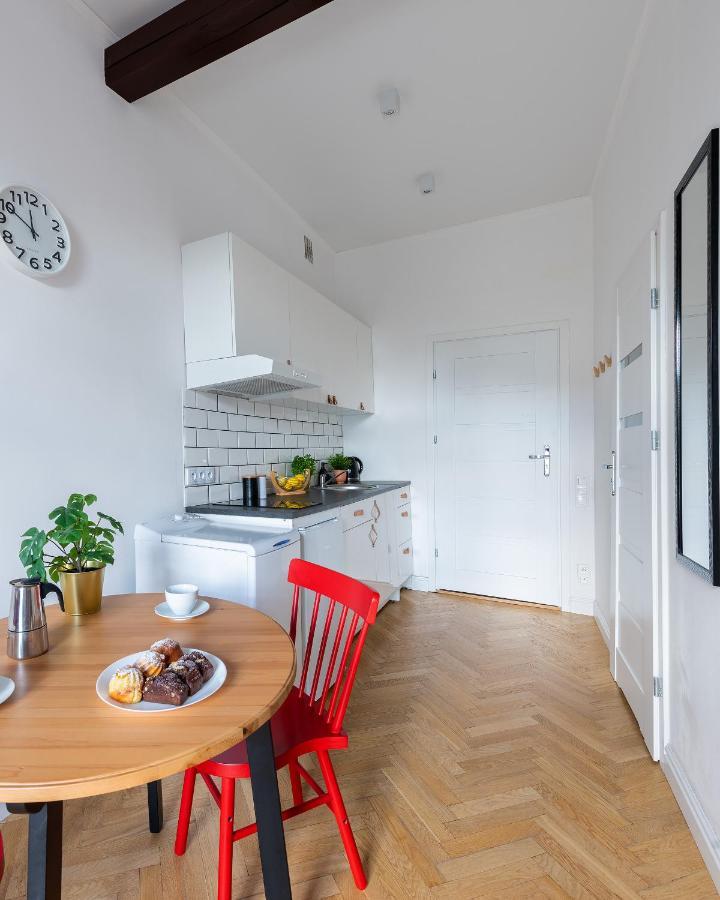 Wspolna 54A - Red - Good Apartments Варшава Экстерьер фото